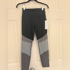Athleta Salutation Modblock Leggings 7/8 Tight